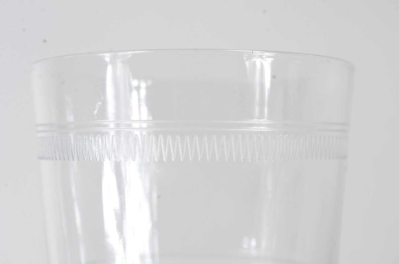 Serviço de cristal,composto de: 6 para água, 7 para vinho branco, 5... - foto 5 de 9