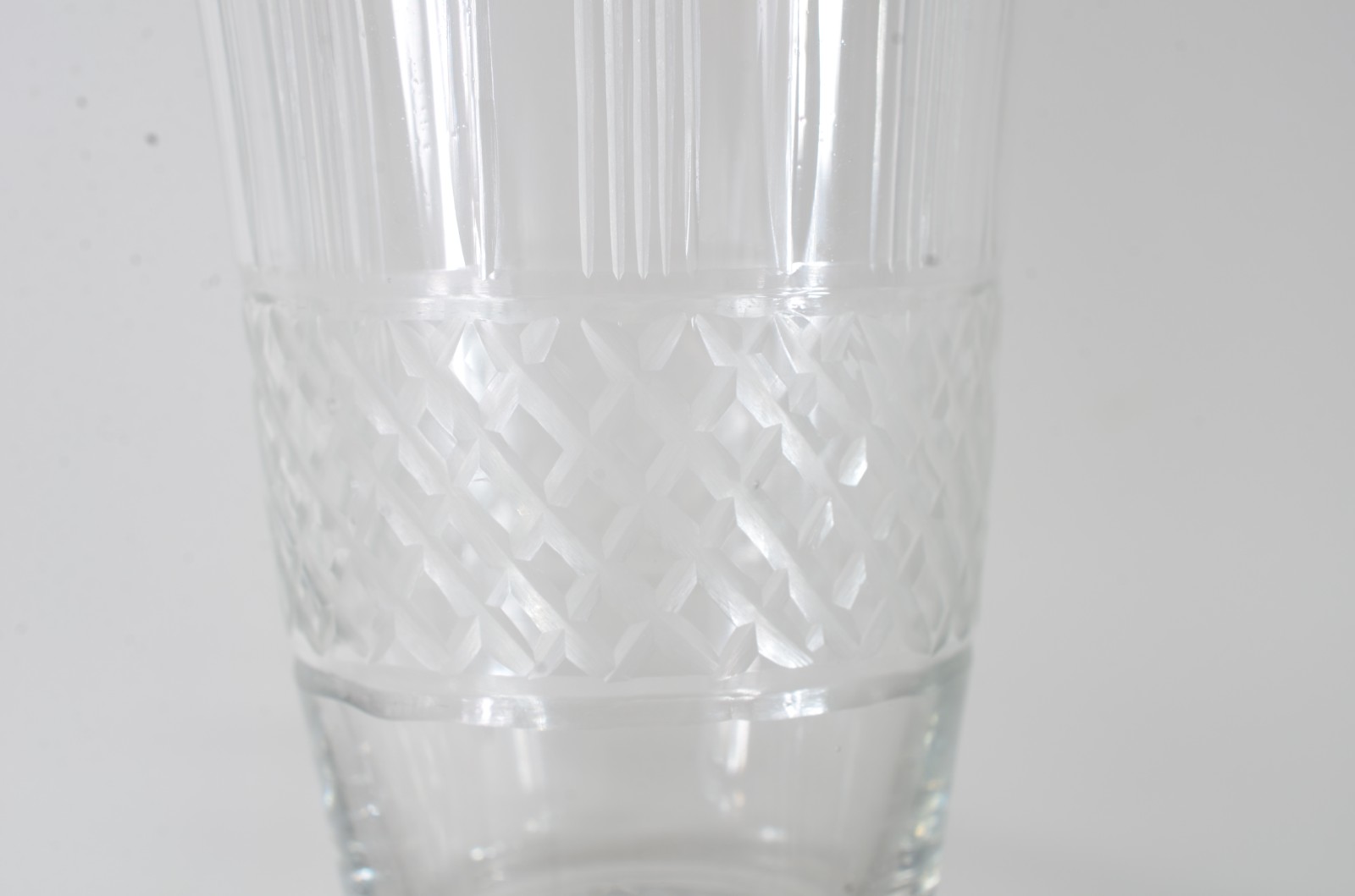 Serviço de cristal,composto de: 6 para água, 7 para vinho branco, 5... - foto 9 de 9