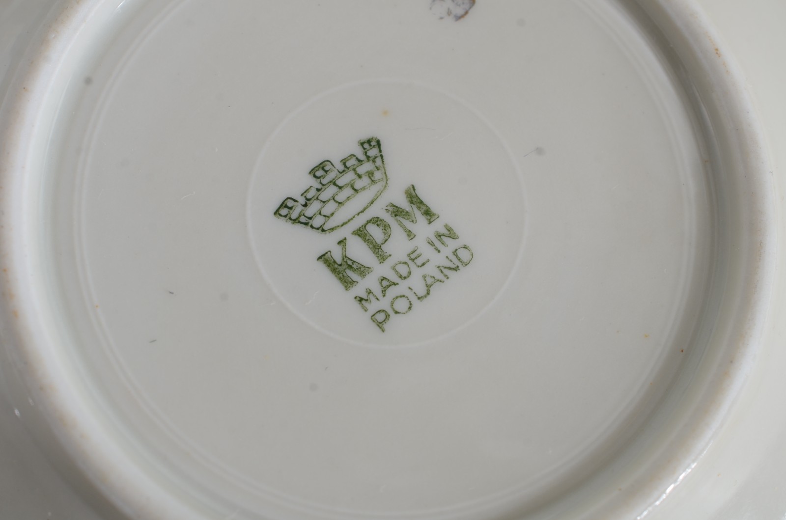 Dois conjuntos para café, sendo um de porcelana Renner, composto de... - foto 9 de 9