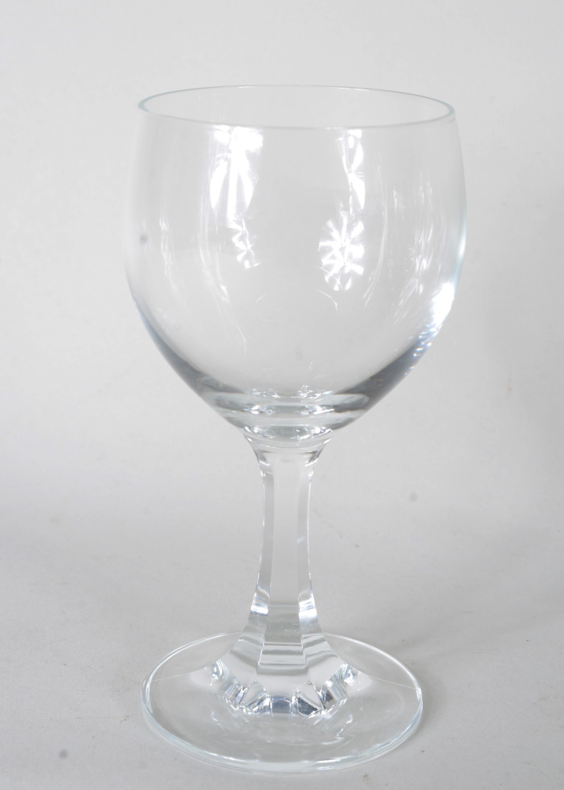 Conjunto com 12 cálices para vinho demi cristal. - foto 2 de 4