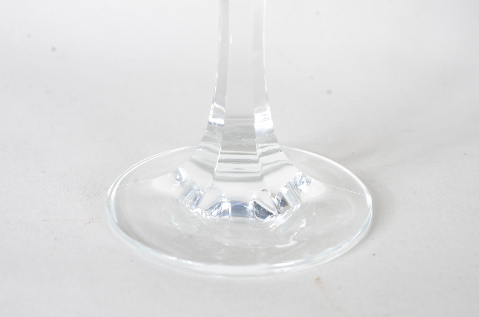 Conjunto com 12 cálices para vinho demi cristal. - foto 4 de 4