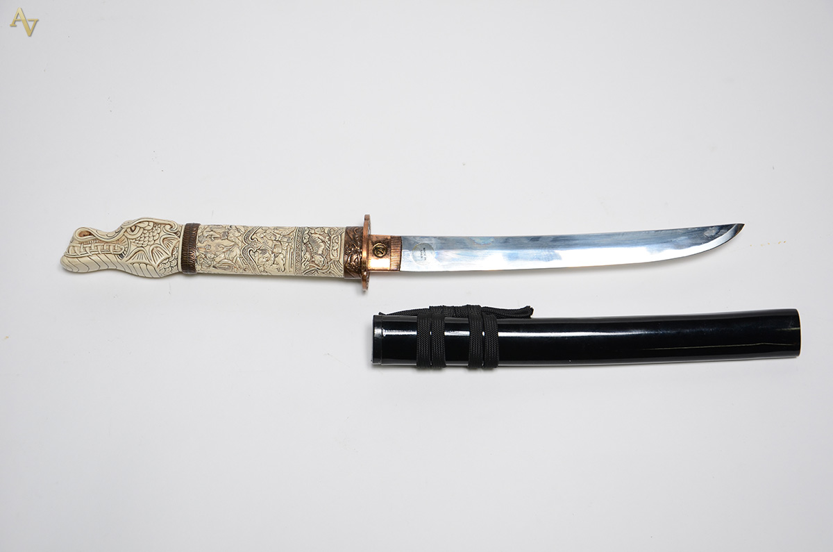 Espada samurai curta (WAKIZASHI) com empunhadura em acrílico decorada... - foto 3 de 4