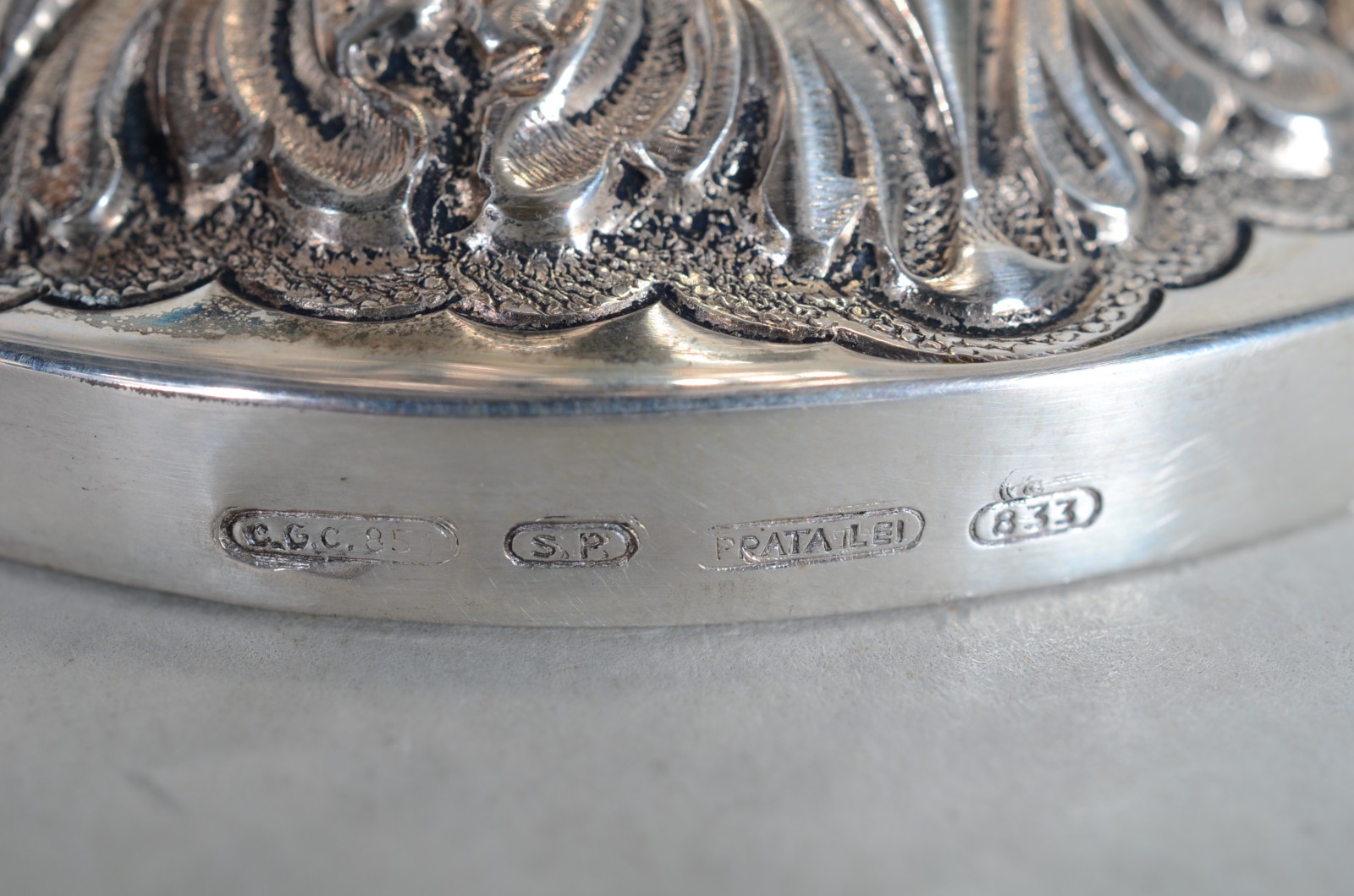 Jarra de prata contrastada. Peso da prata: 510 g. (Por motivos de... - foto 9 de 9