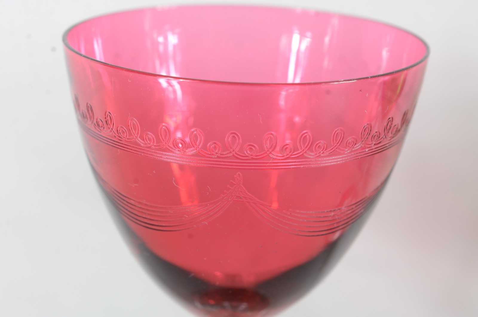 Cinco para vinho branco de cristal ao gosto Saint Louis. - foto 4 de 4