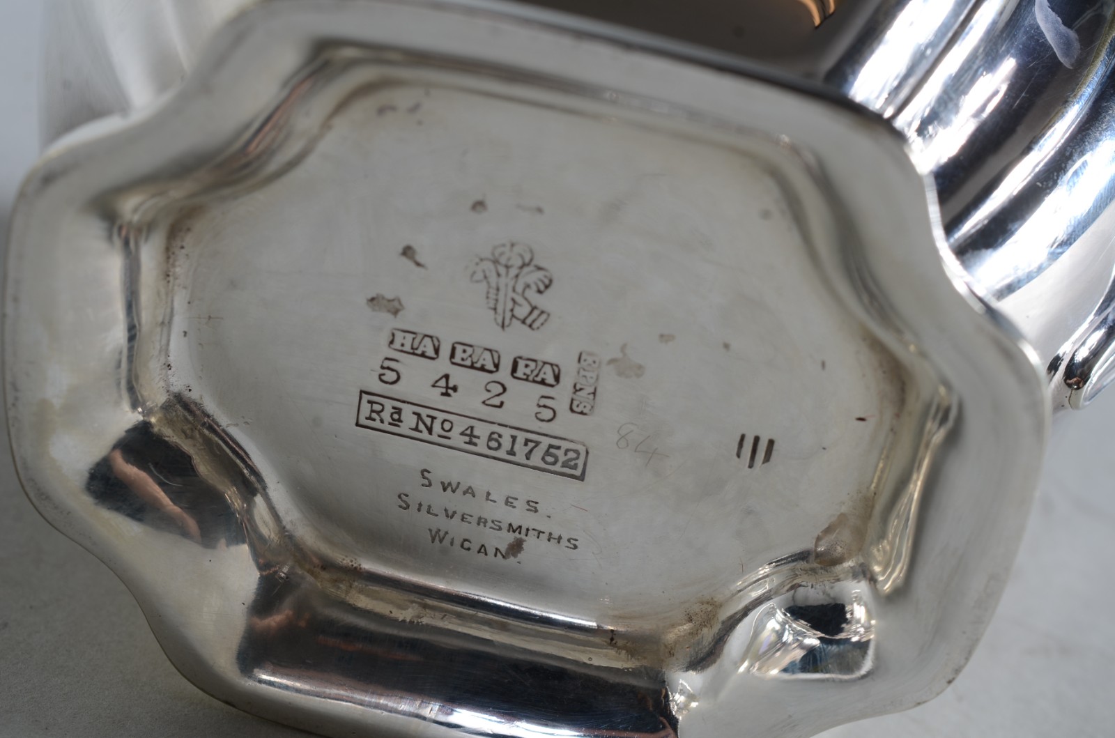 Baixela para chá e café de metal prateado EPNS, composto de: 2 bules... - foto 8 de 9