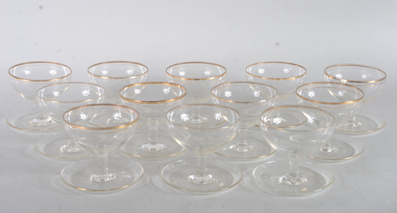 Conjunto com 12 taças para sorvete em demi cristal com presentoir... - foto 1 de 7