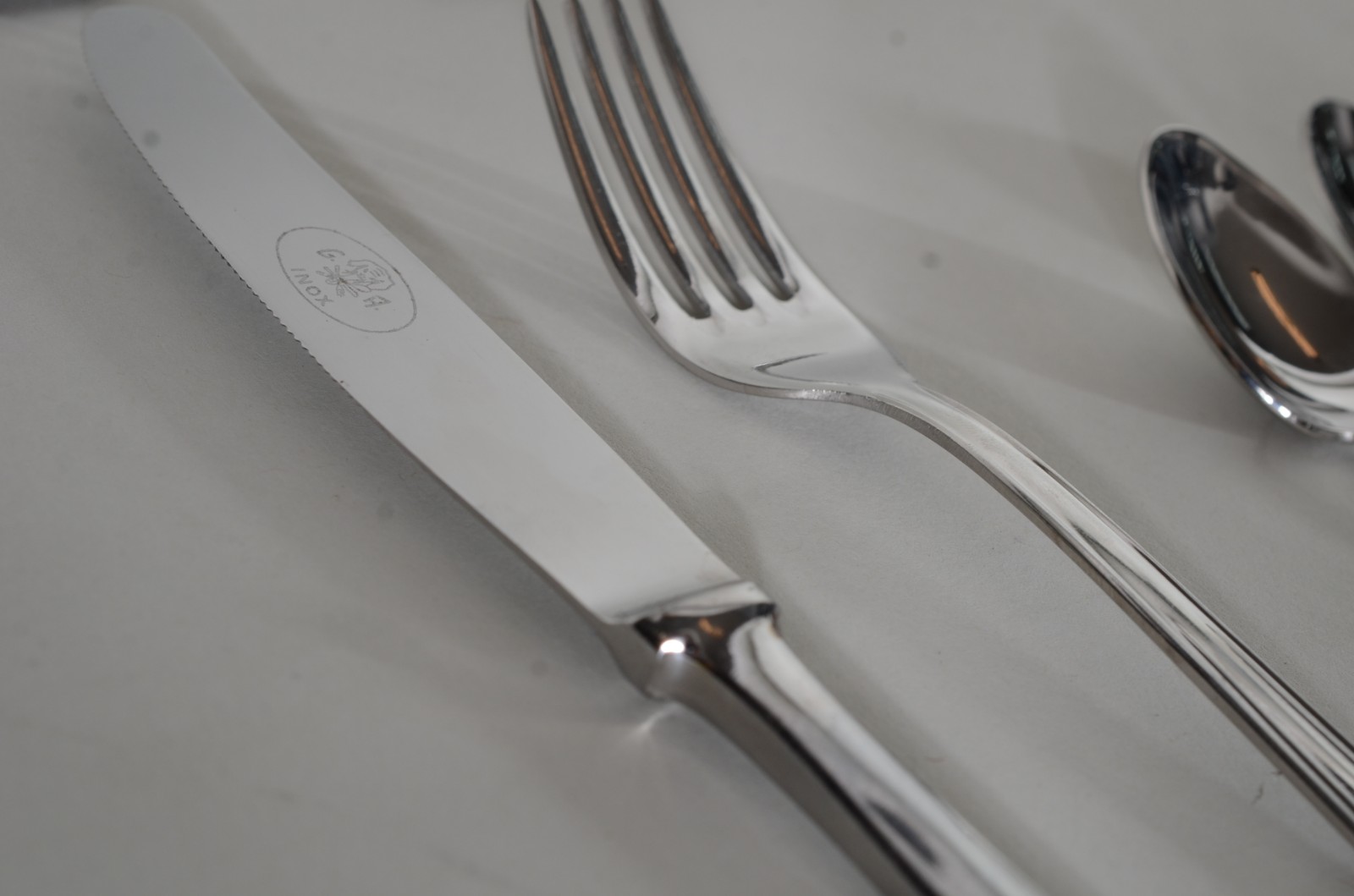 Faqueiro italiano para sobremesa de inox 18/10, composto de: 30... - foto 2 de 8