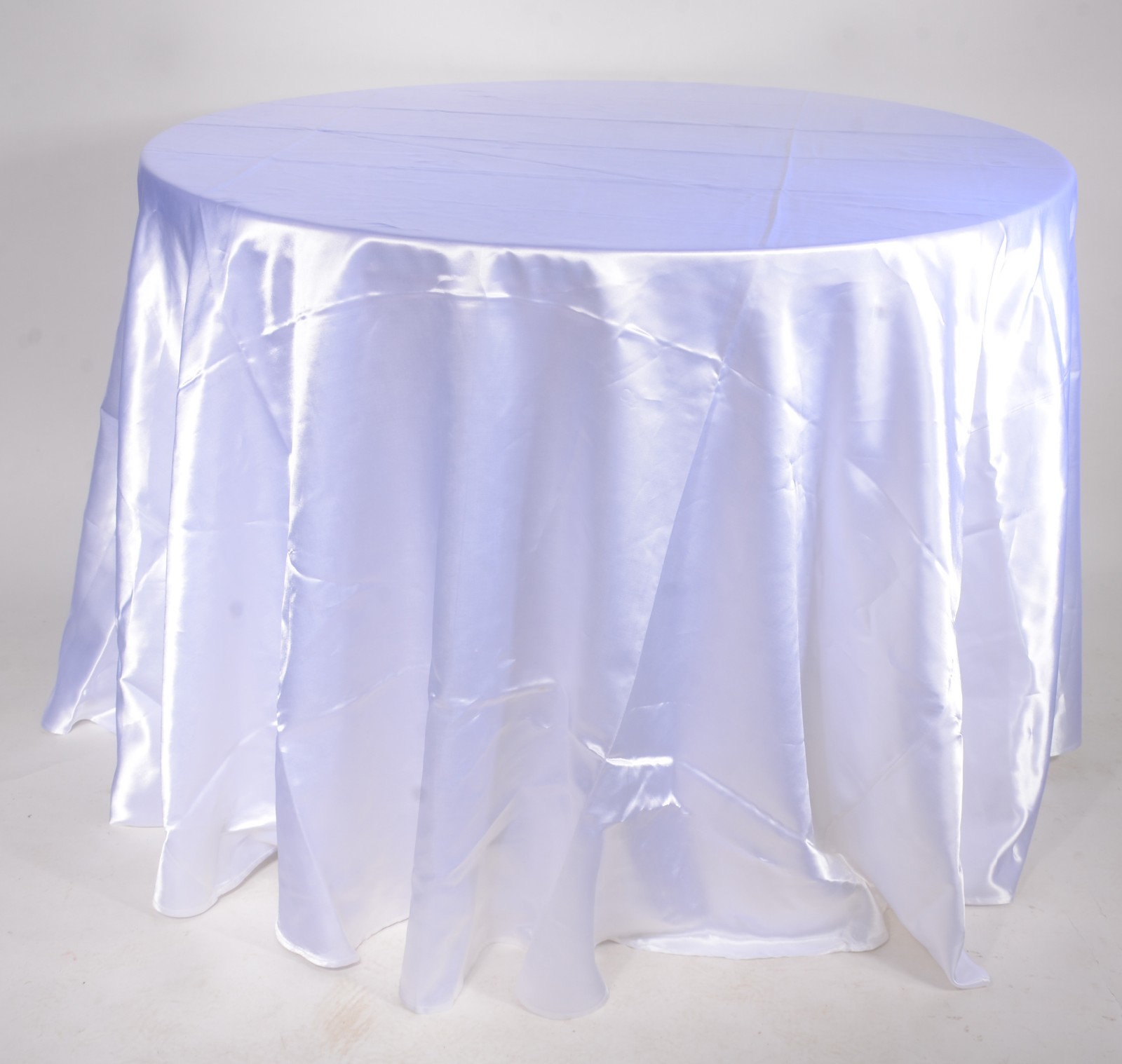 Toalha de mesa de organza com flores bordadas. - foto 9 de 9