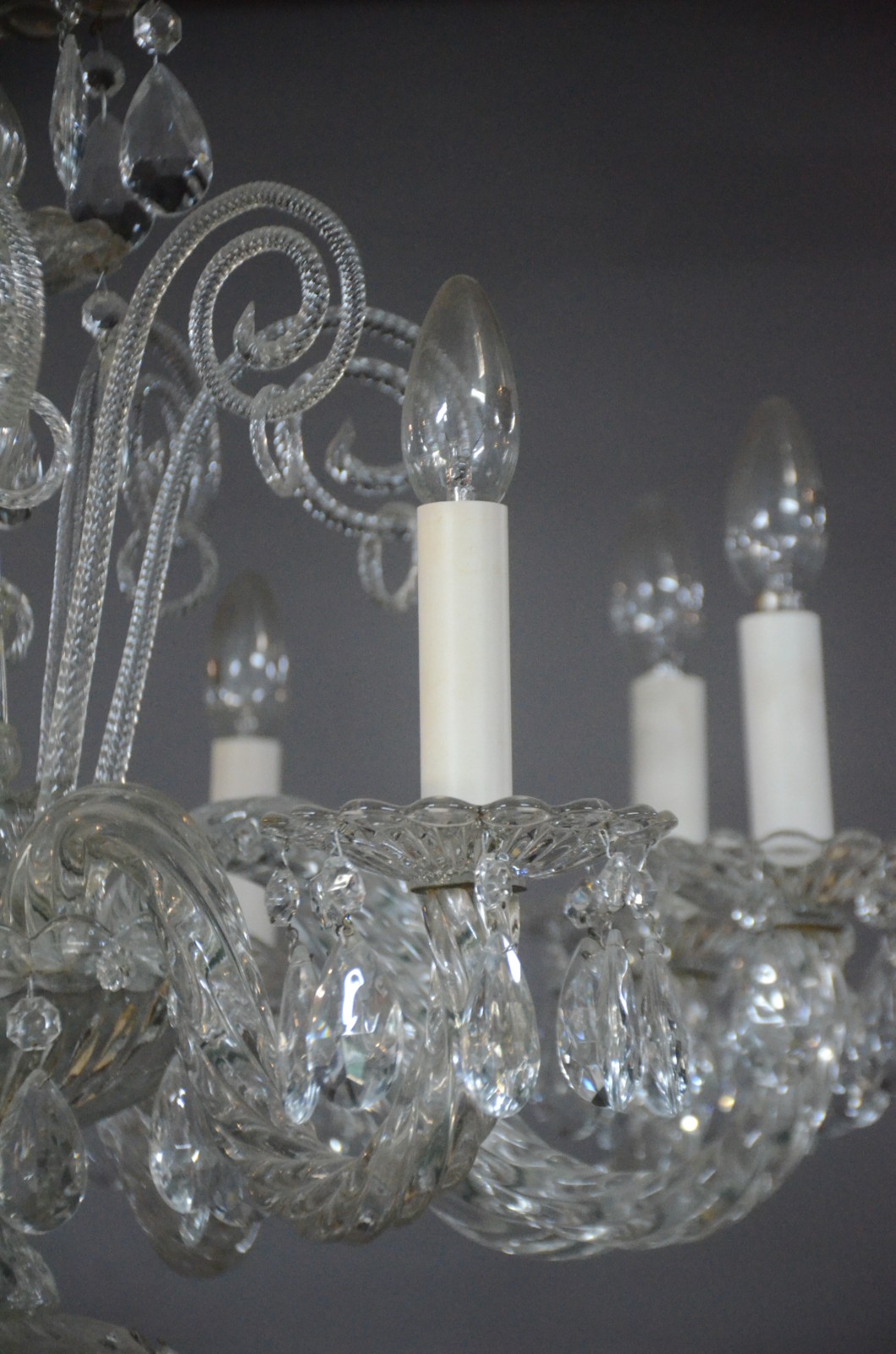 Lustre de cristal para 8 luzes, bobeches com bordas peroladas... - foto 5 de 11