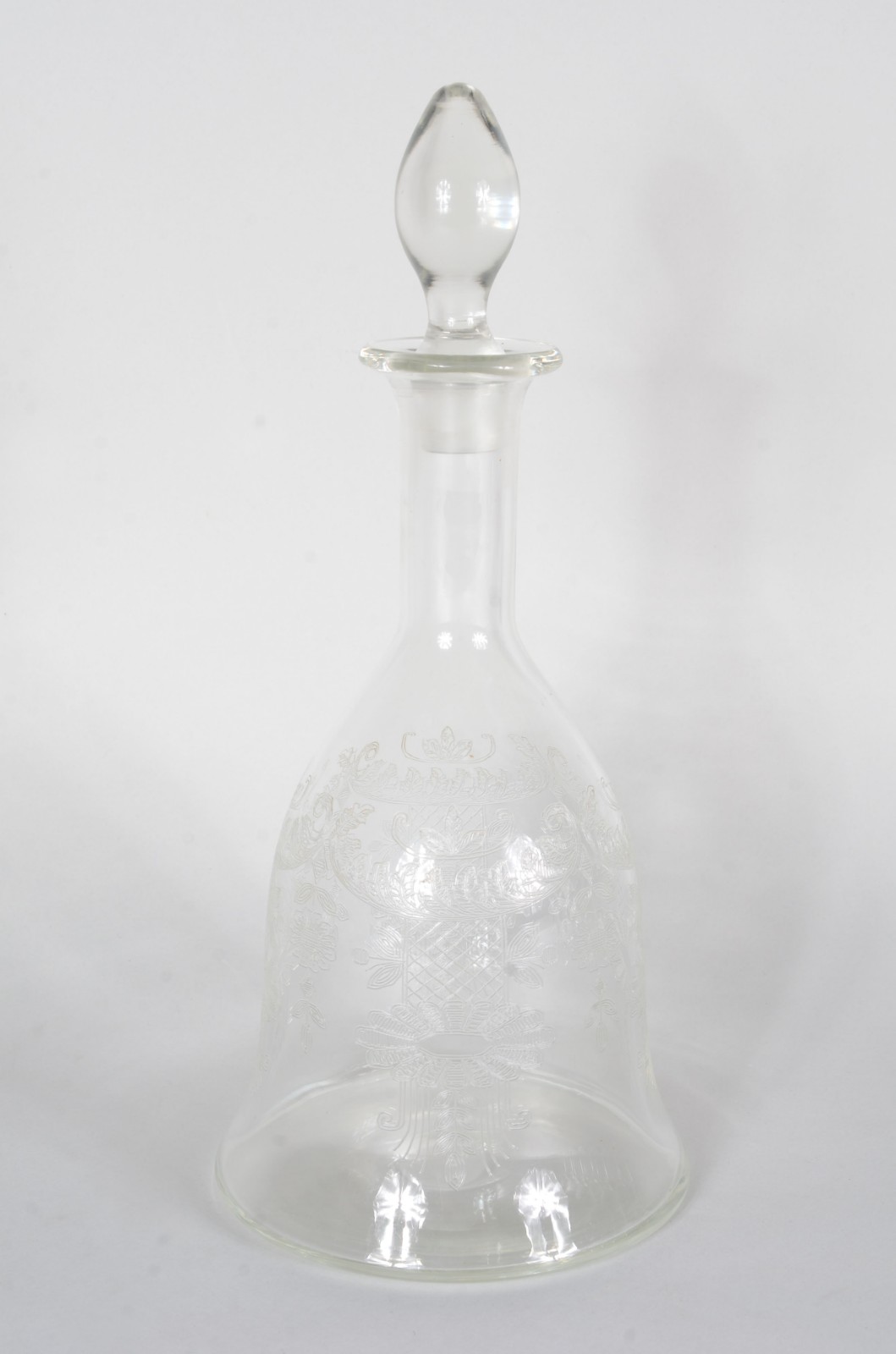 Conjunto de cristal lavrado com guirlandas, composto de garrafa e 6... - foto 2 de 11