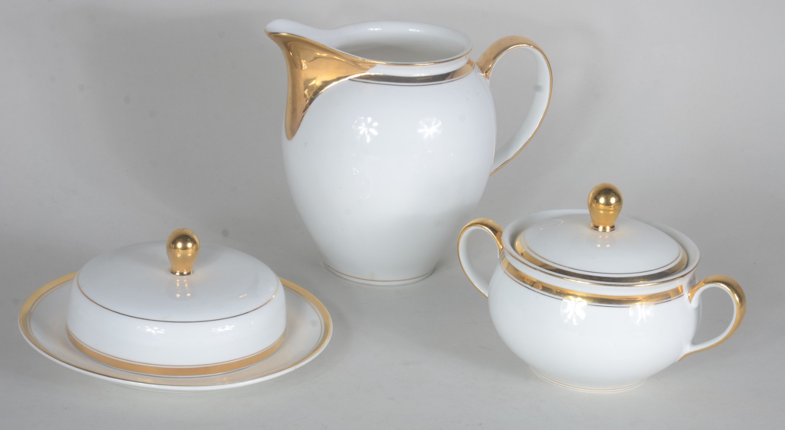 Serviço para chá e café de porcelana branca Brennand com friso... - foto 4 de 10