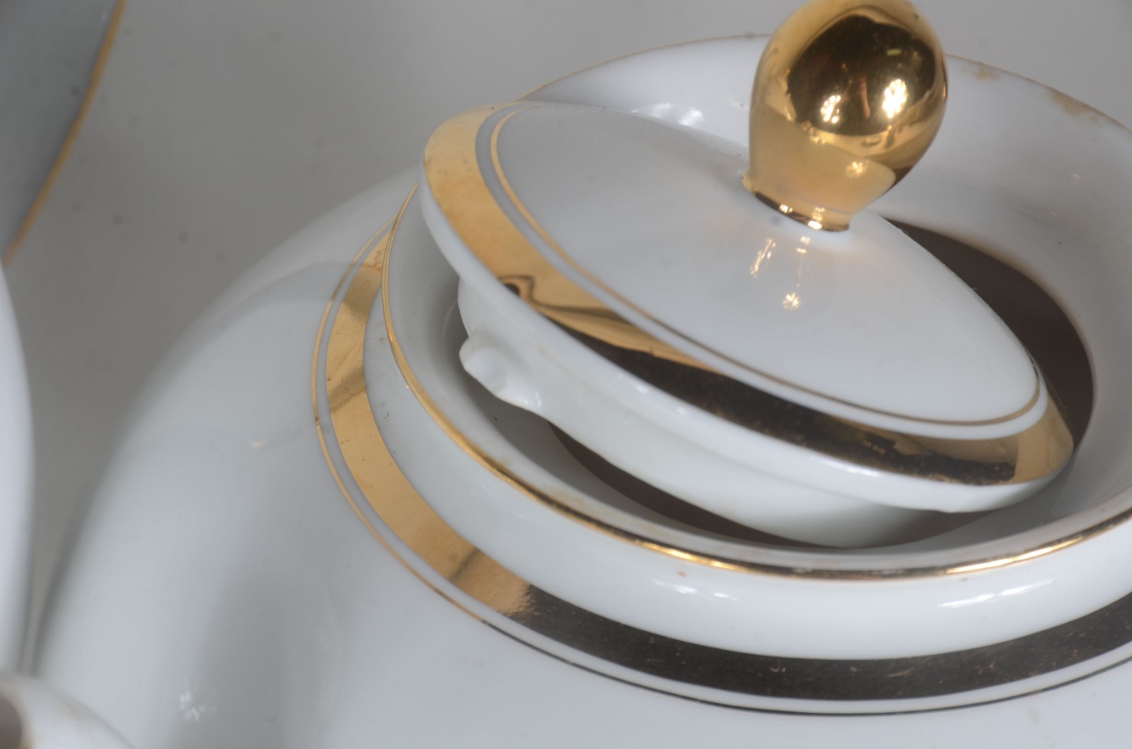 Serviço para chá e café de porcelana branca Brennand com friso... - foto 5 de 10