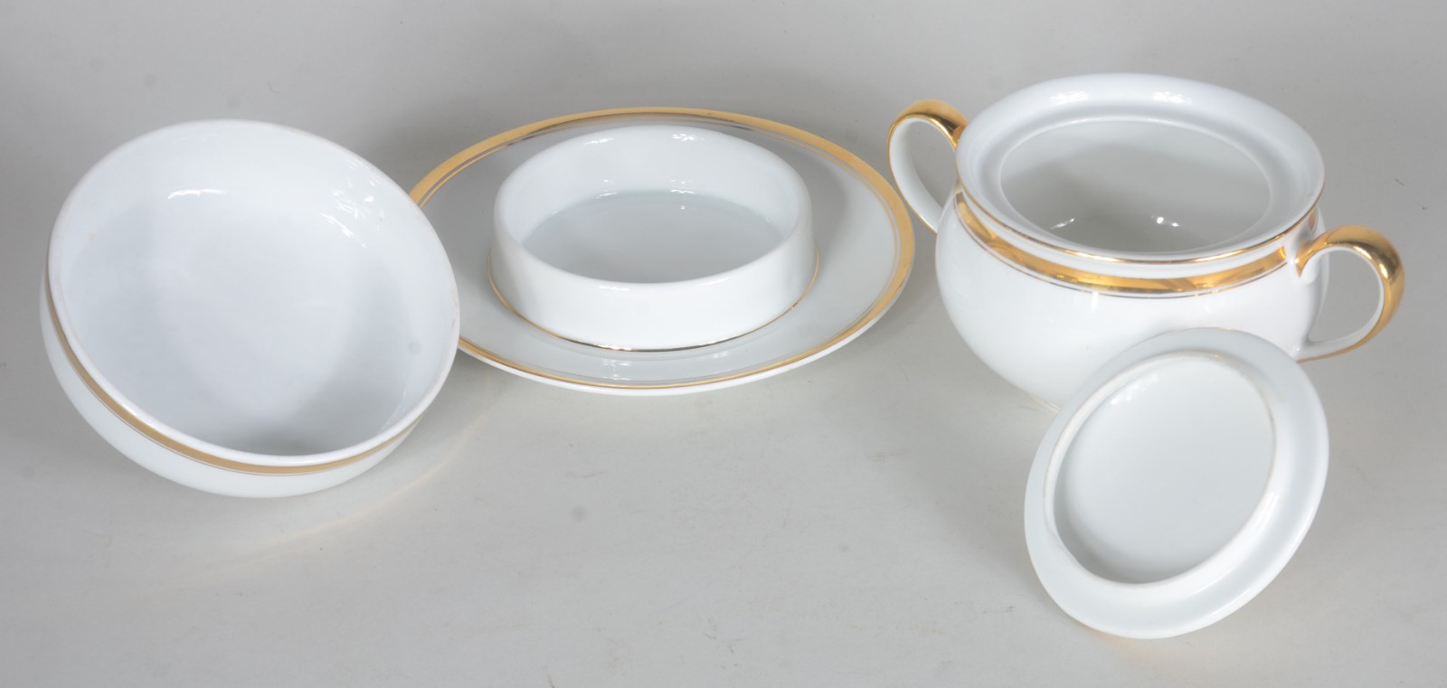 Serviço para chá e café de porcelana branca Brennand com friso... - foto 7 de 10