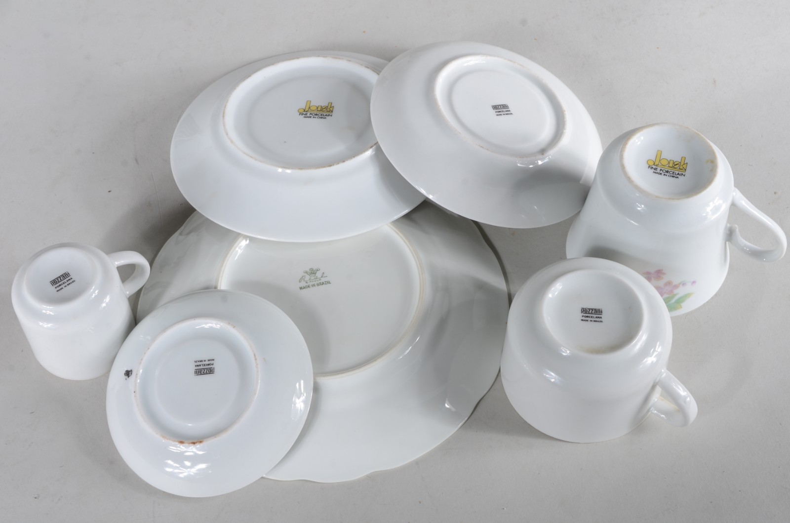 Conjunto de 8 xícaras com pires para chá de porcelana oriental... - foto 8 de 11
