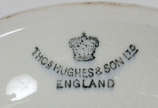 Fruteira  de porcelana inglesa  na cor branca. ... - Fruteira  de porcelana inglesa  na cor branca. Marcas na base.
