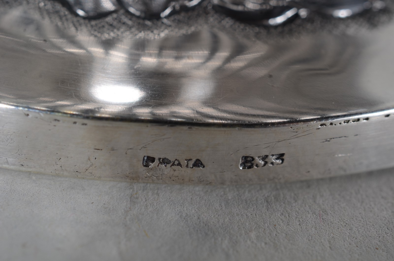 Vaso de prata, contraste 833 mls., detalhes gomados e folhagens... - foto 7 de 7