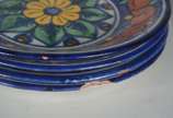 Serviço de cerâmica mexicana "Talavera" floral ... - Serviço de cerâmica mexicana "Talavera" floral em policromia, composto de: 23 pratos rasos, 19 pratos fundos, 13 pratos de sobremesa, 18 bowls, ...