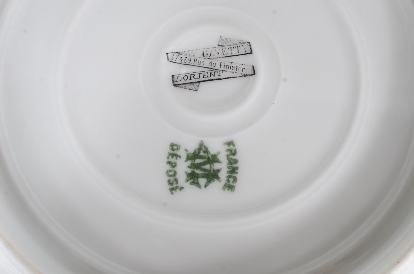 Conjunto com 6 pratos para sobremesa de porcelana France Deposé... - foto 7 de 8