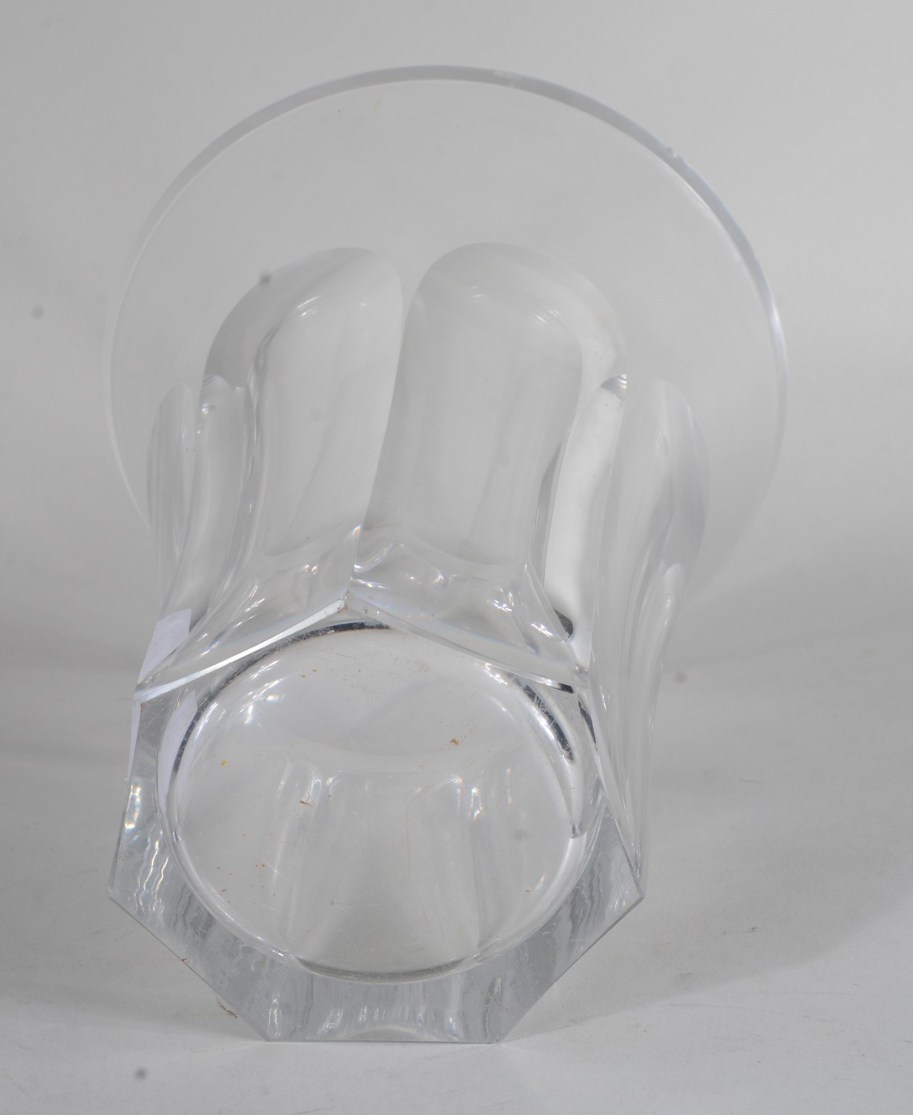 Vaso de cristal europeu com base facetada (pequenos lascados). - foto 6 de 6