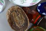 Dezessete peças diversas decorativas, sendo par... - Dezessete peças diversas decorativas, sendo par de vasos e potiche de porcelana oriental;  8 caixinhas de diversas procedências e materiais; 4 b...