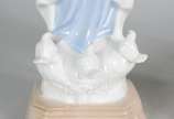 Três estatuetas de porcelana representando Noss... - Três estatuetas de porcelana representando Nossa Senhora de Fatima, Nossa Senhora da Conceição e Maria.