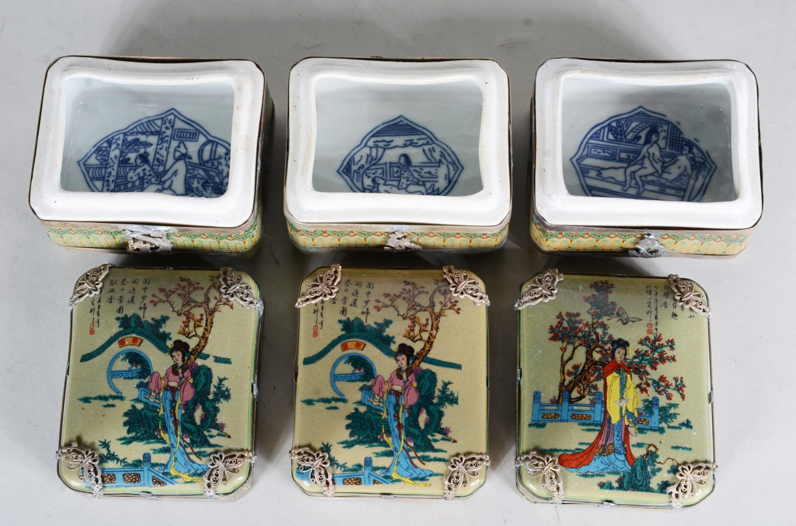Três porta anéis de porcelana oriental, tampas decoradas com gueixas... - foto 7 de 9