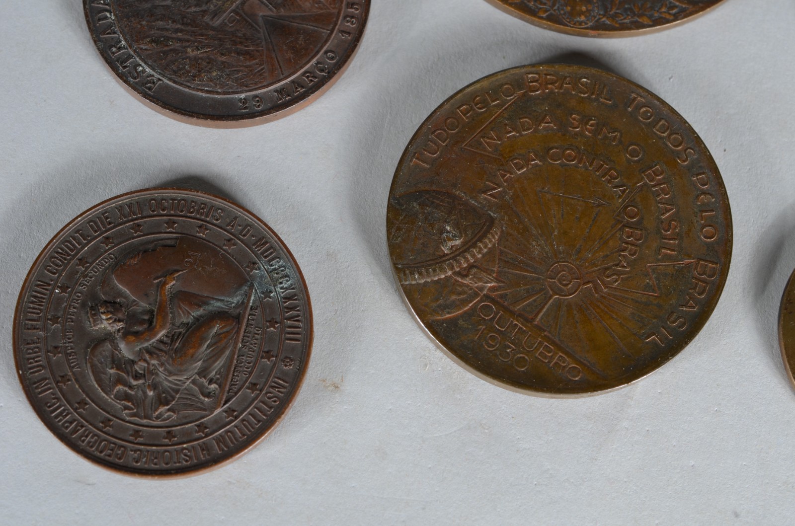 Conjunto com 8 medalhas diversas de bronze. - foto 7 de 10