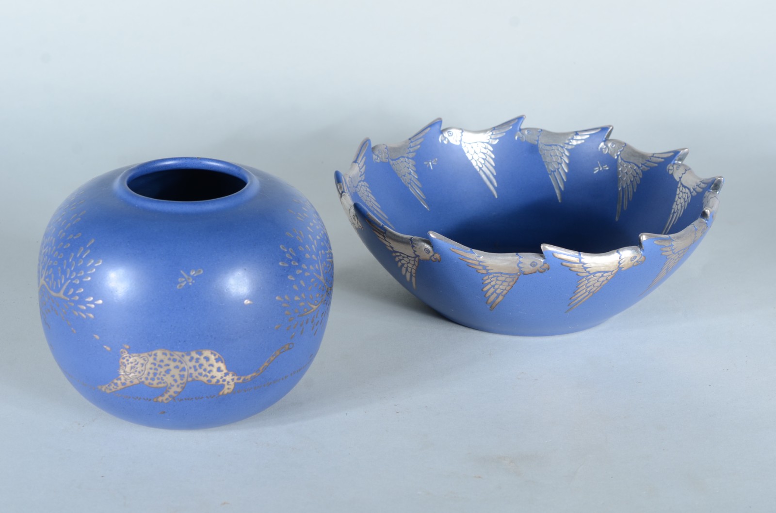 Duas peças decorativas mexicanas, sendo: fruteira e bowl de porcelana... - foto 1 de 8