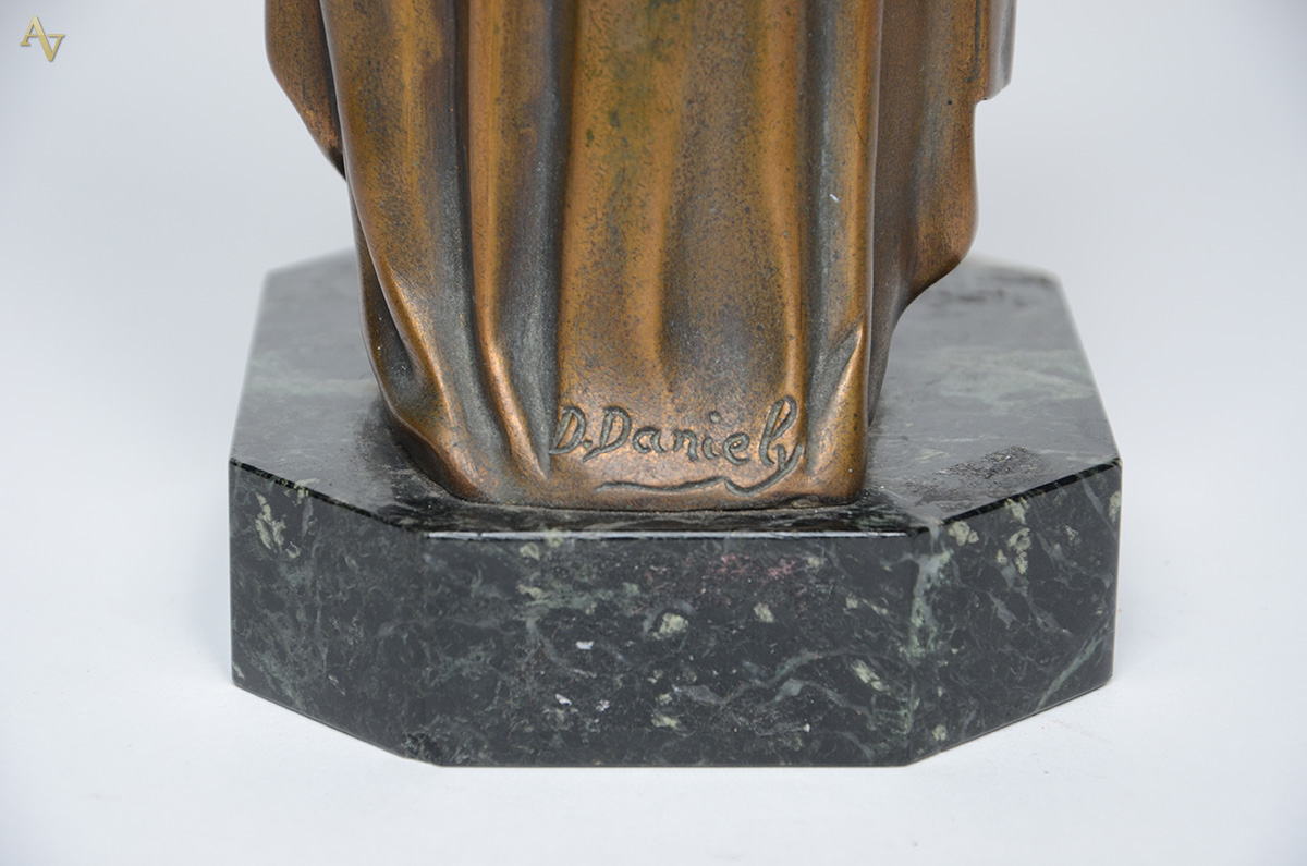 SANTA RITA DE CÁSSIA - Imagem em bronze e marfim com base de mármore... - foto 3 de 3