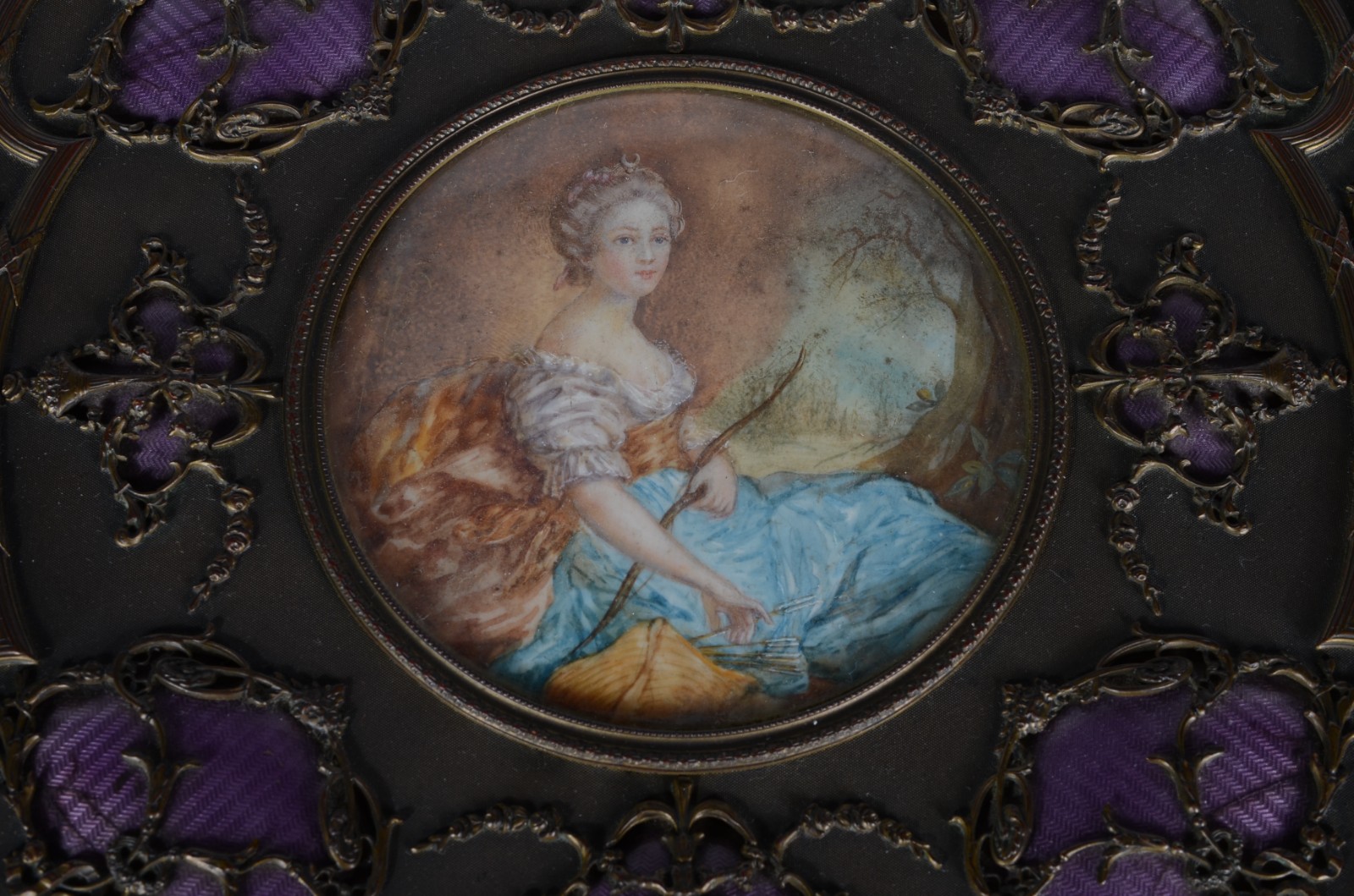 Caixa de jóias de bronze frances ricamente trabalhado com guirlandas... - foto 4 de 7