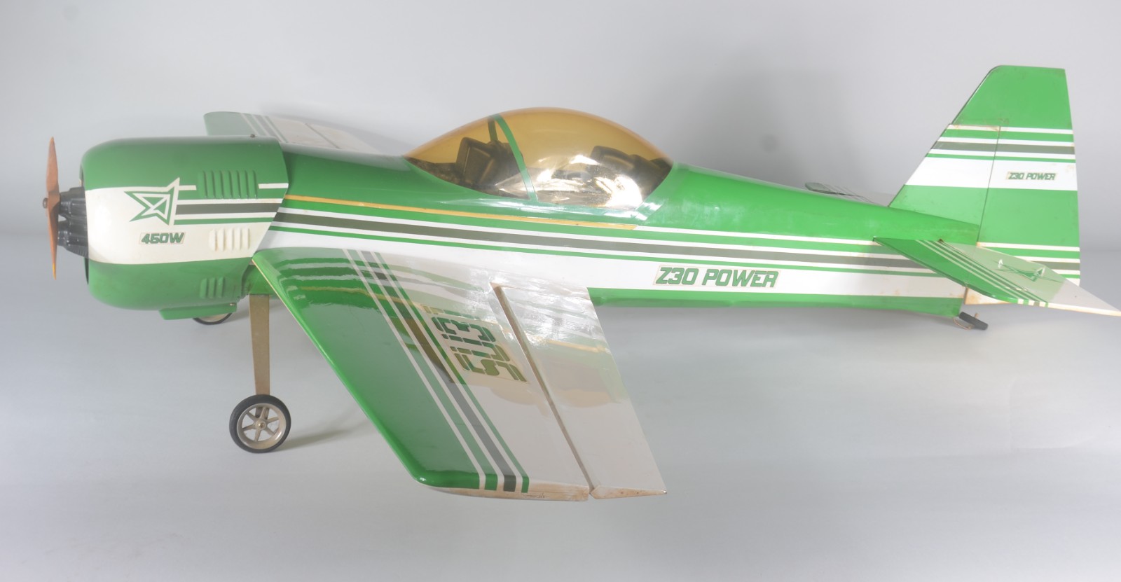 Avião para aeromodelismo. - foto 2 de 8