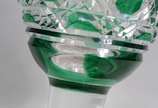 Baccarat (1764),  - Vaso de cristal frances lapidação tijolinho, doublé verde, estrela de 24 pontas na base.