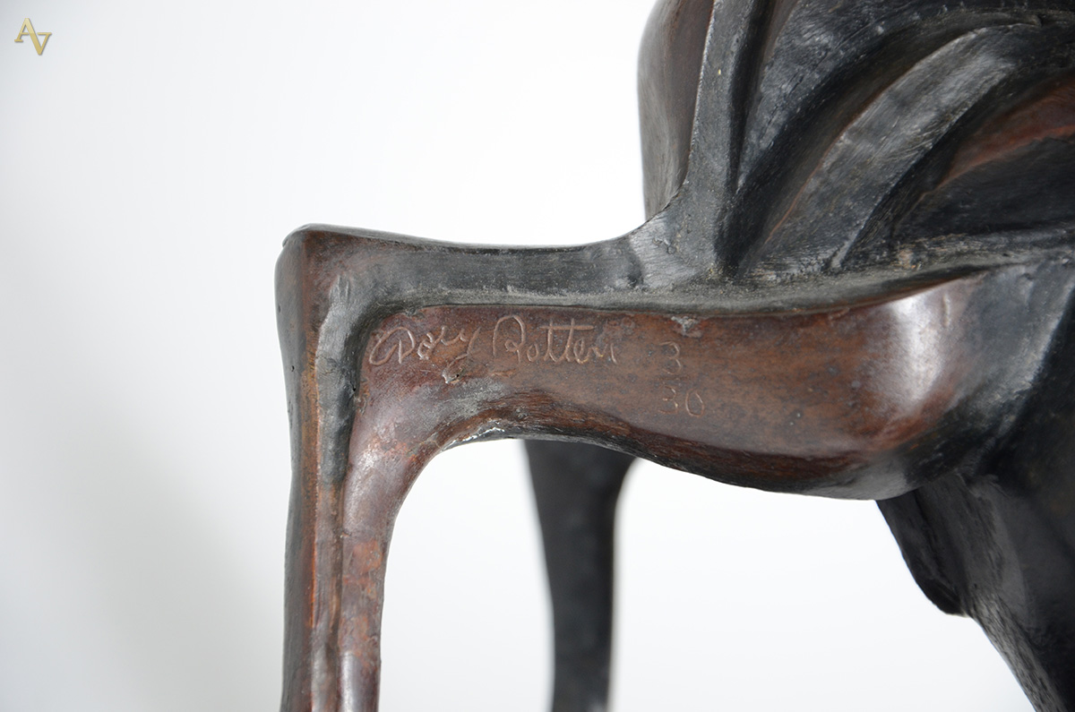 DORY BOTTERI - Escultura de bronze representando cavalo. Altura 38 cm. - foto 3 de 4