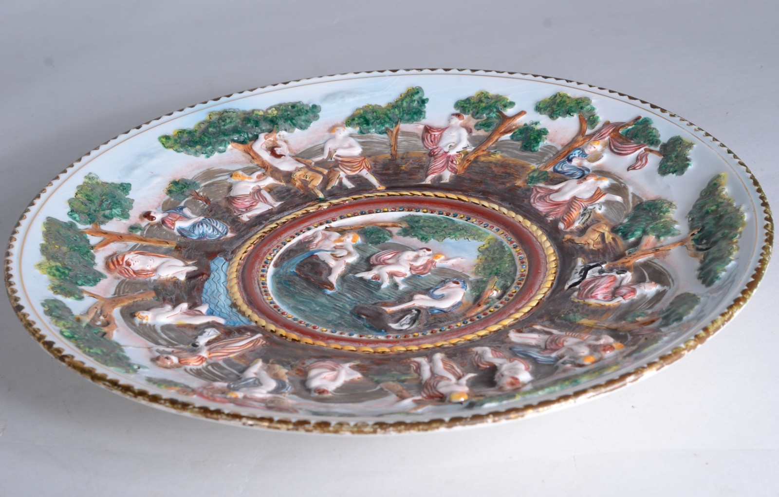 Conjunto com 3 peças de faiança italiana Capodimonte, sendo medalhão... - foto 4 de 11