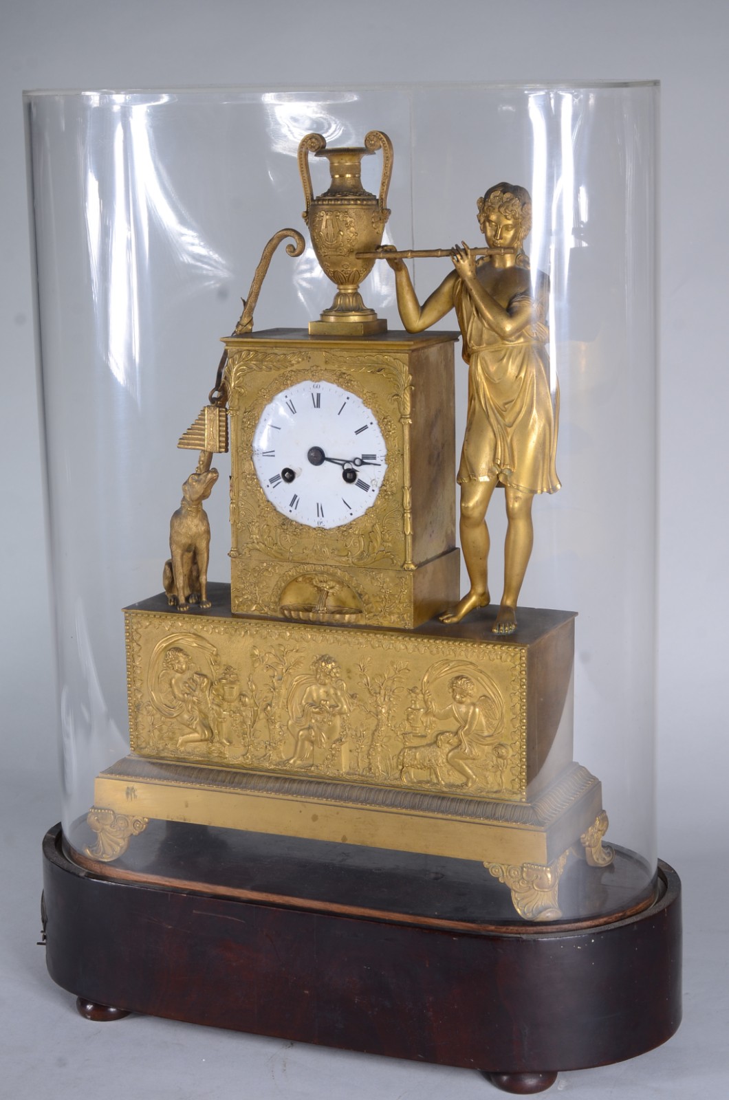 Relógio de mesa de bronze frances decorado com figura feminina com... - foto 3 de 11