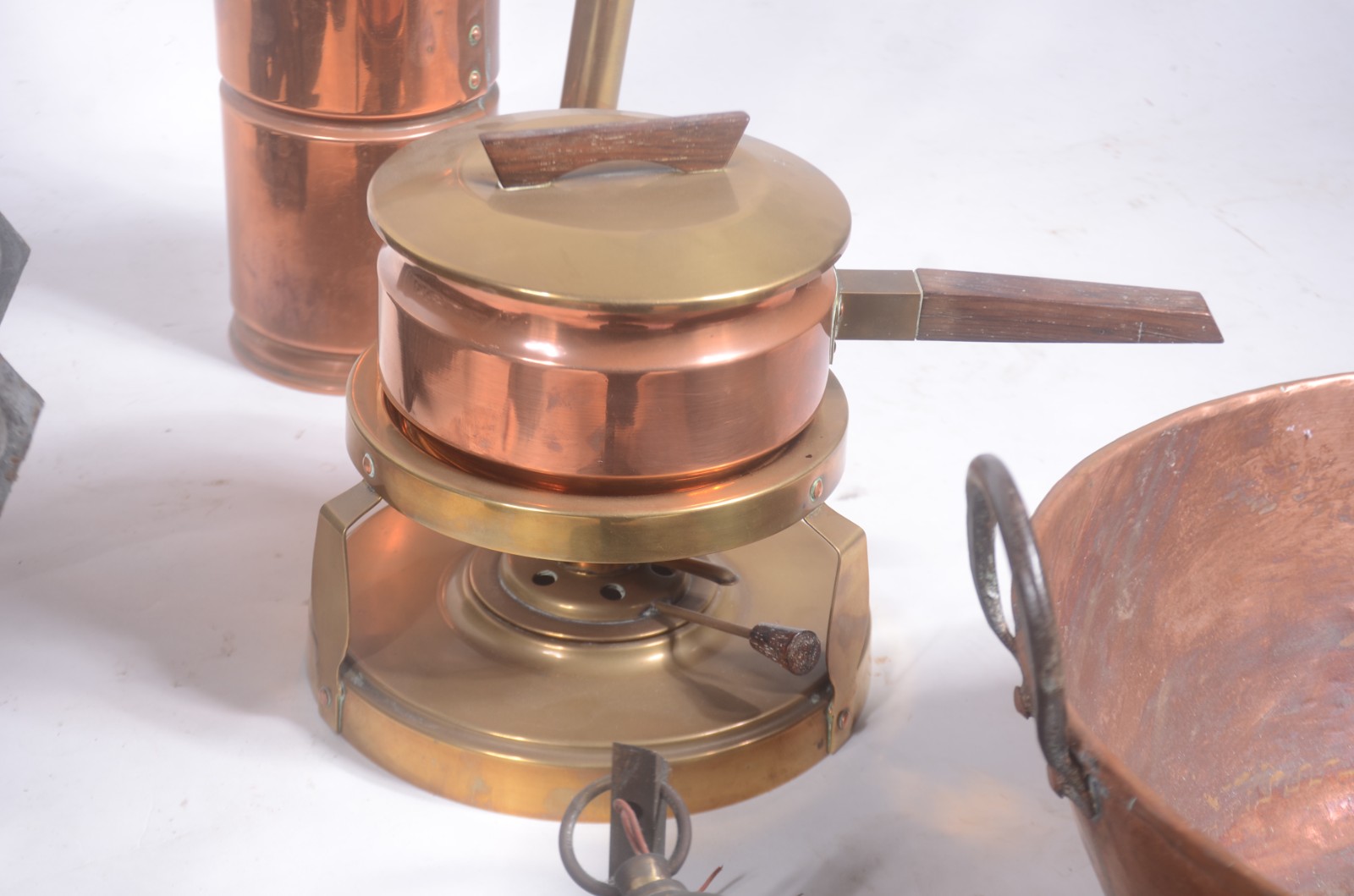 Diversas peças, sendo: tacho, panela para fondue e jarra de cobre; 3... - foto 4 de 11