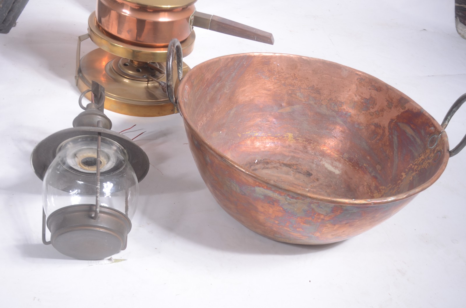 Diversas peças, sendo: tacho, panela para fondue e jarra de cobre; 3... - foto 10 de 11