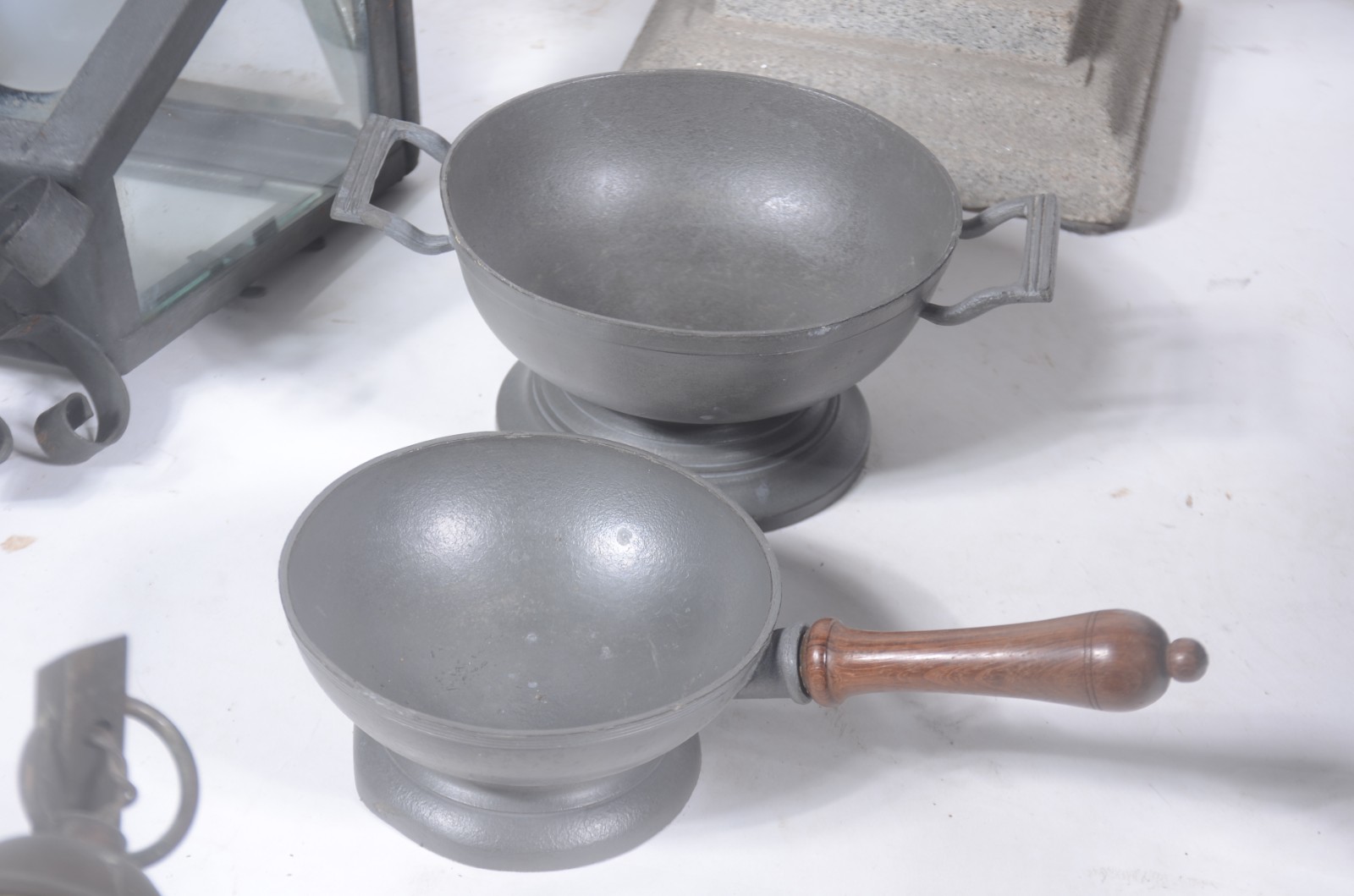 Diversas peças, sendo: tacho, panela para fondue e jarra de cobre; 3... - foto 11 de 11