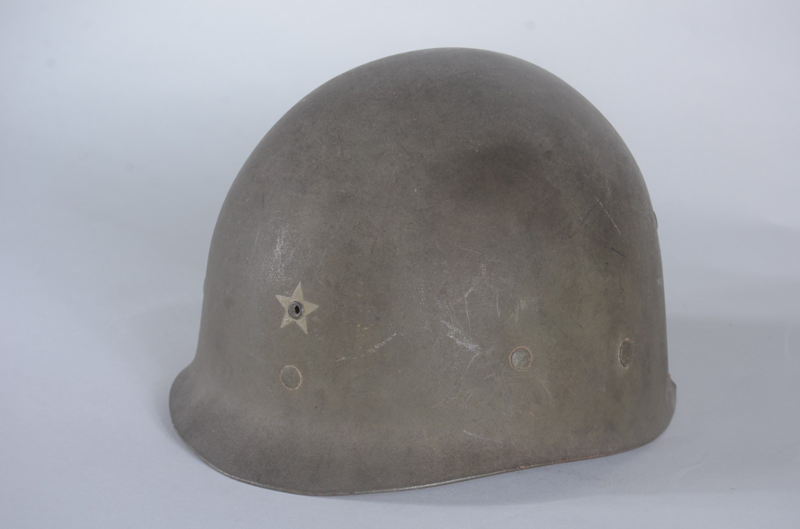 Capacete americano de Galalite da 2ª Guerra Mundial (pequeno... - foto 1 de 4