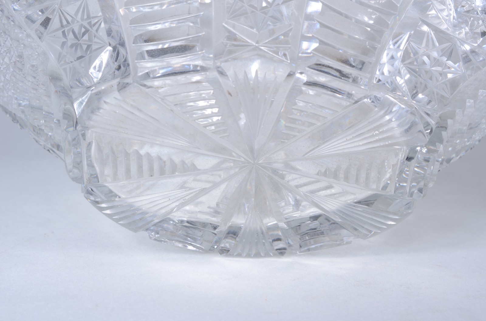 Cesta de cristal tcheco lapidado. - foto 7 de 7
