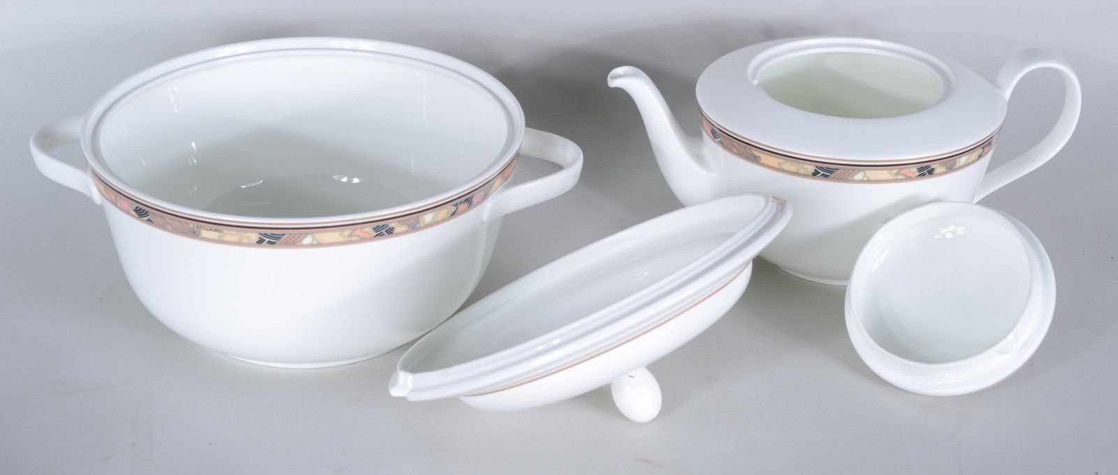 Aparelho de jantar, chá e café de porcelana alemã Hutschenreuther... - foto 7 de 11