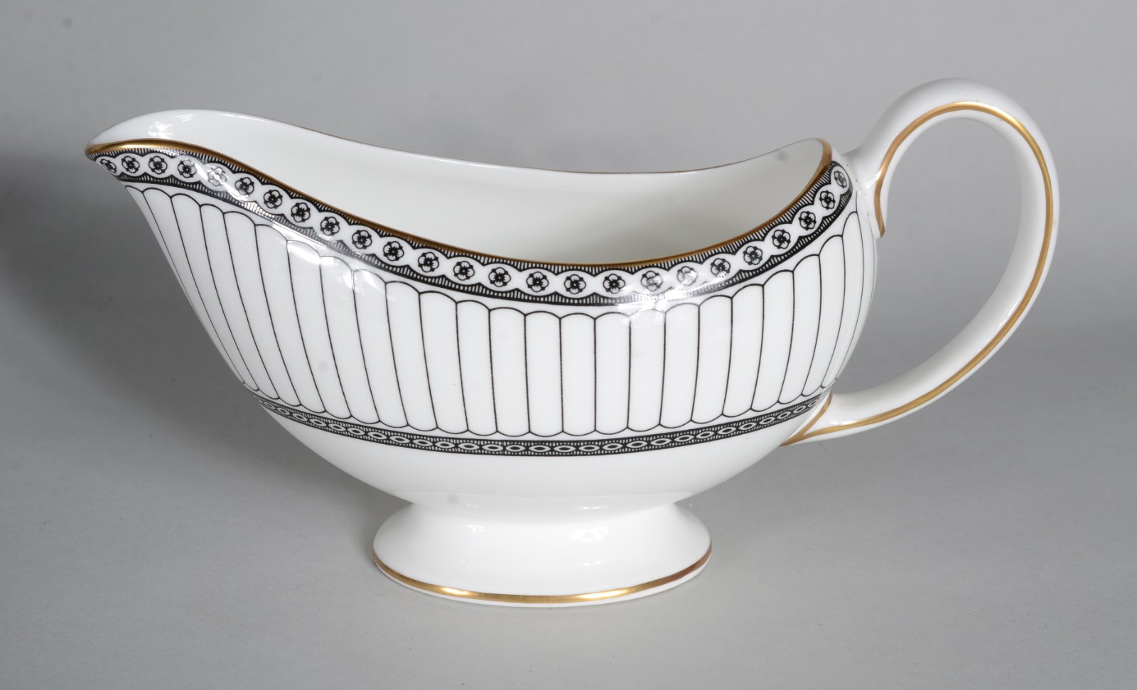 Aparelho de jantar, chá e café de porcelana inglesa Wedgwood... - foto 5 de 11