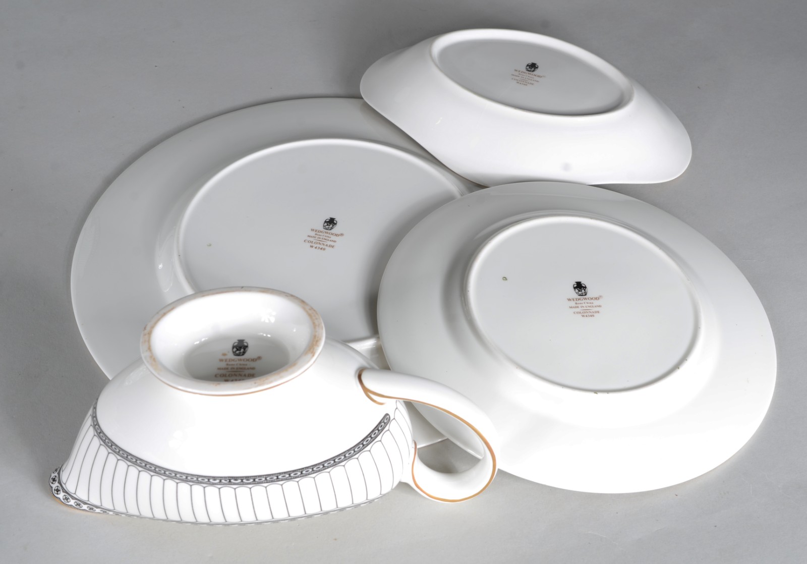 Aparelho de jantar, chá e café de porcelana inglesa Wedgwood... - foto 6 de 11