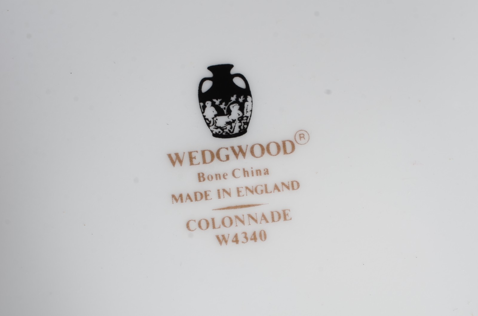 Aparelho de jantar, chá e café de porcelana inglesa Wedgwood... - foto 7 de 11