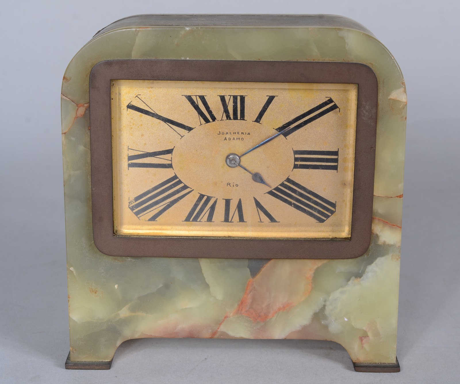 Pequeno relógio Art Deco de Onix e metal, marca da Joalheria Adamo... - foto 2 de 8
