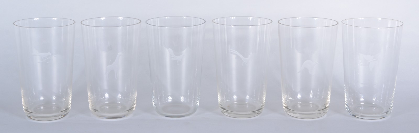 Seis copos longos de cristal, assinados na base, decorados com... - foto 1 de 11