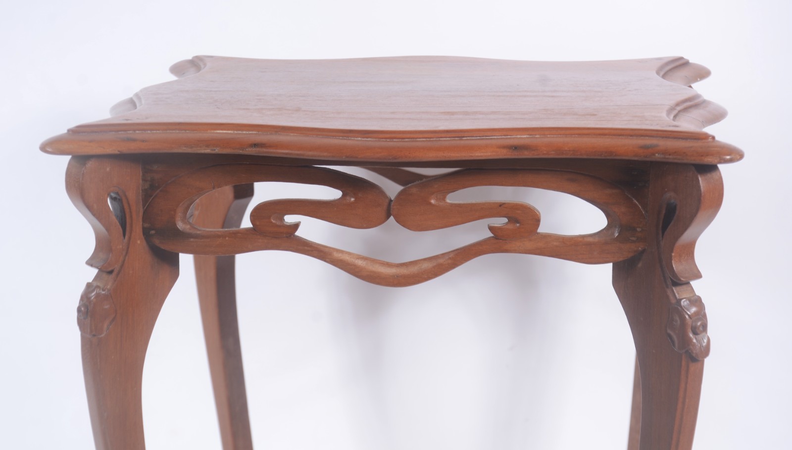 Mesa auxiliar de madeira nobre estilo Art Nouveau, saia com hastes... - foto 3 de 7