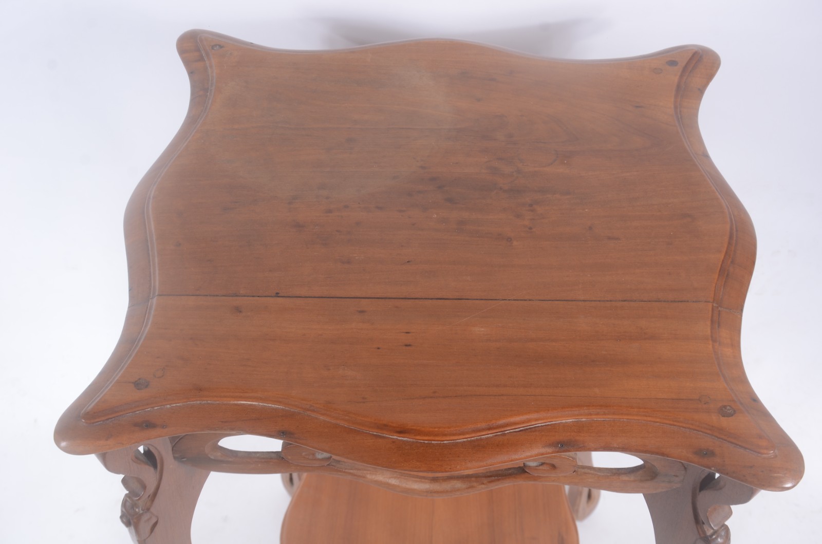 Mesa auxiliar de madeira nobre estilo Art Nouveau, saia com hastes... - foto 6 de 7