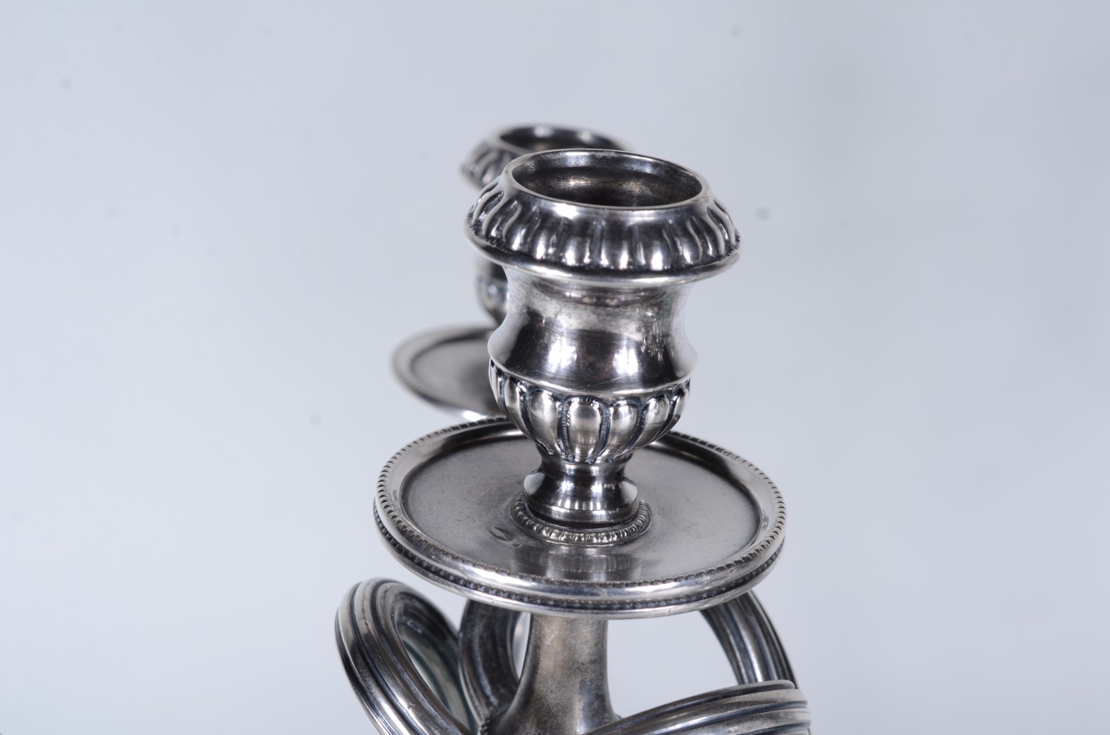 Par de candelabros de prata portuguesa contraste Águia, para 4 velas... - foto 3 de 10