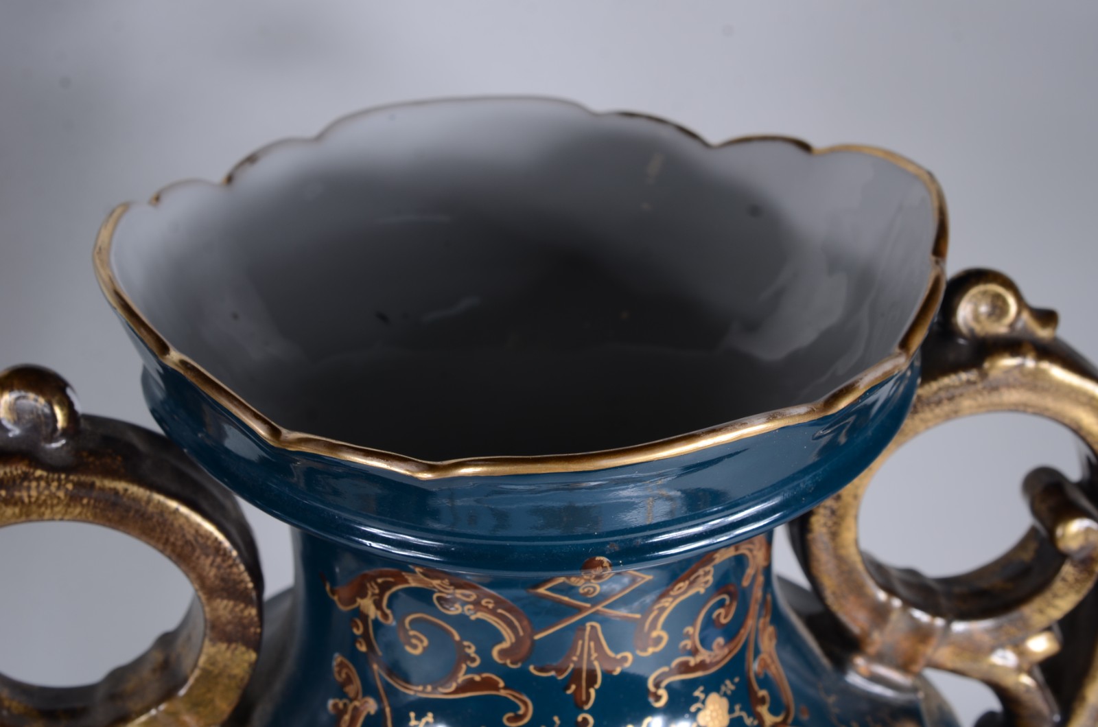 Par de vasos de porcelana francesa Velho Paris, decorados com aves e... - foto 5 de 10